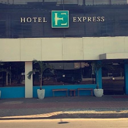 Hotel Express - Leva E Busca No Aeroporto Gratis 24 Horas Várzea Grande Zewnętrze zdjęcie