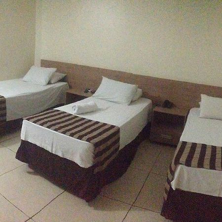 Hotel Express - Leva E Busca No Aeroporto Gratis 24 Horas Várzea Grande Zewnętrze zdjęcie