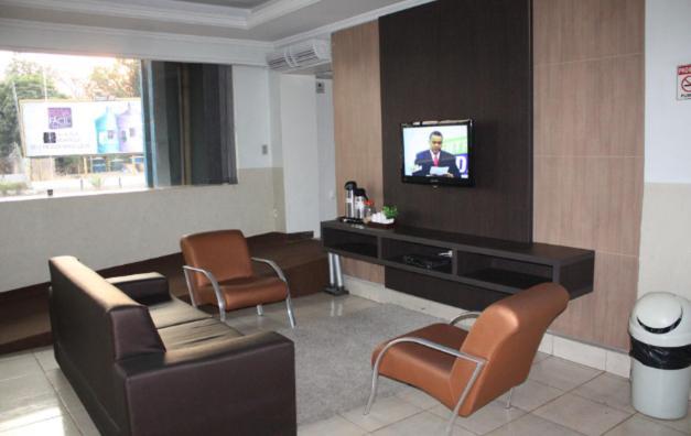 Hotel Express - Leva E Busca No Aeroporto Gratis 24 Horas Várzea Grande Zewnętrze zdjęcie